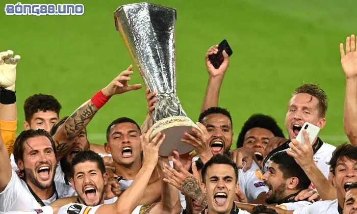 UEFA là giải gì Nơi các đội bóng lớn tranh tài sau khi bị loại từ Champions League